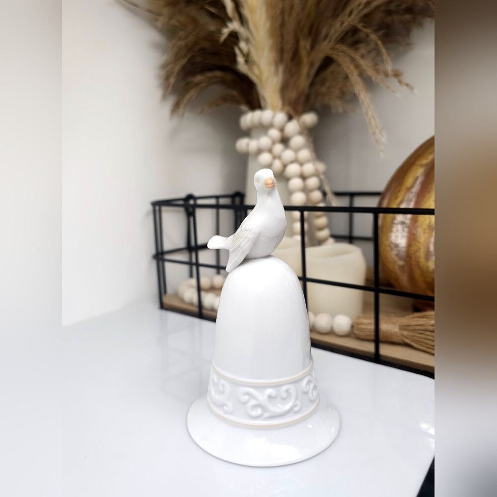 Vintage Avon White Dove Bell - Collectible Bell - The Tapestry Collection 1981